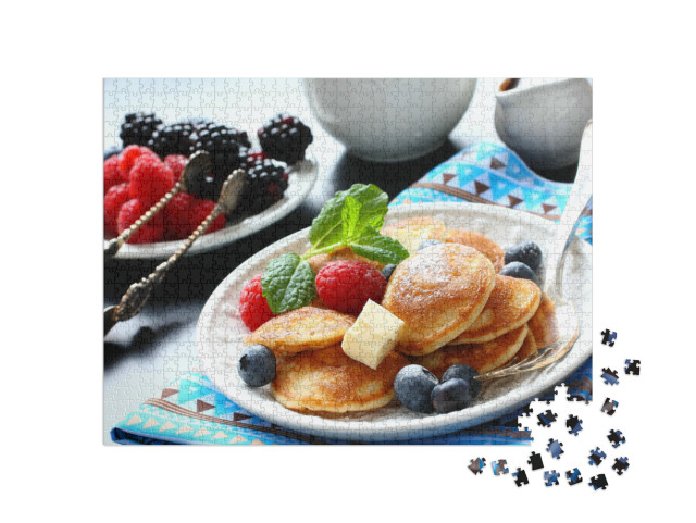 Puzzel 1000 stukjes „Poffertjes met bessen, bestrooid met poedersuiker“