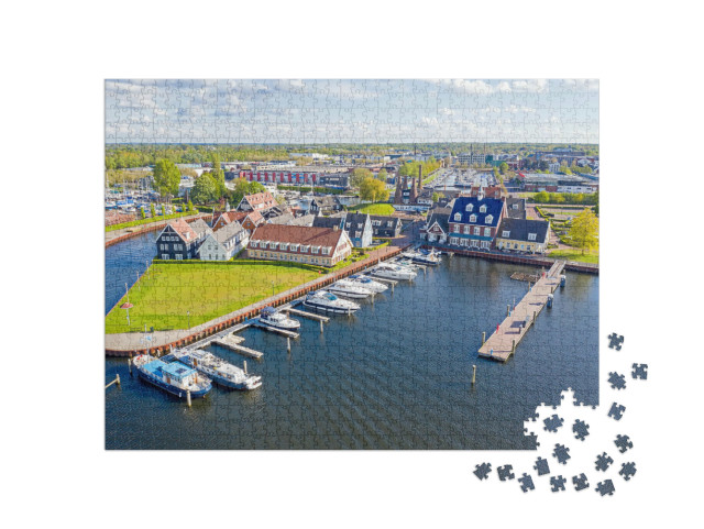 Puzzel 1000 stukjes „Luchtfoto van de haven van Huizen“